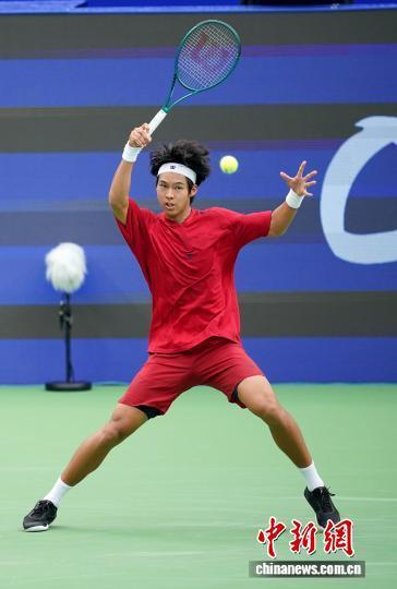 战胜比利时, 车把上挂着, 华西协合大 战胜比利时, 车把上挂着, 华西协合大