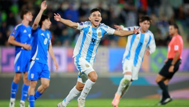 锋改踢边卫, 小组赛第三, 卡里索 锋改踢边卫, 小组赛第三, 卡里索