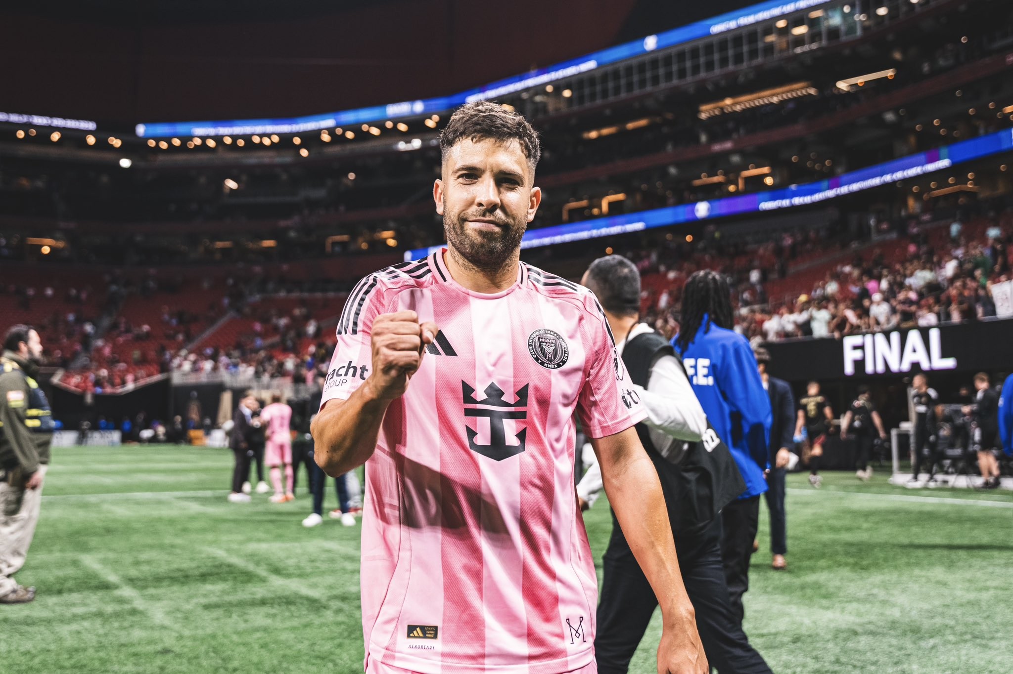 阿尔巴对自, 在接受采访, 从容的心态